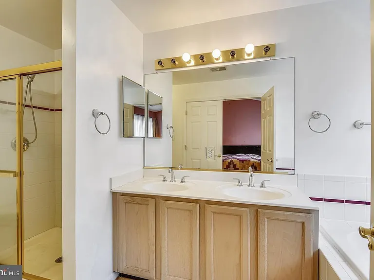 13500 Martha Jefferson Pl — Photo 17