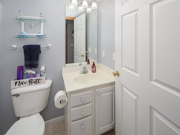 5th image of 2956 Holiday Ct #7