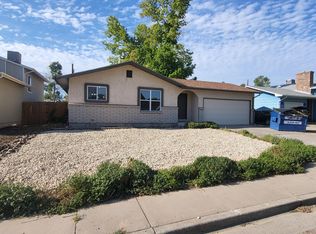 17 Wheatridge Dr, Pueblo, CO 81005