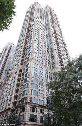 1st image of 25 E Superior St APT 803