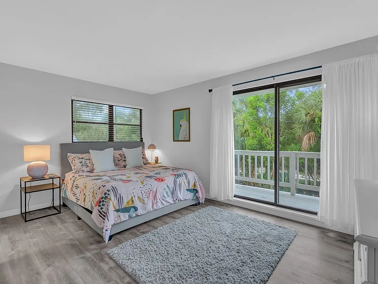 1445 Treasure Cove Ln — Photo 17