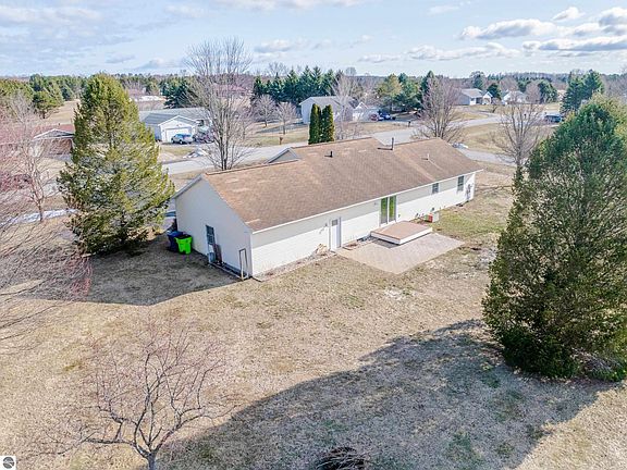2nd image of 5865 Cherry Blossom Dr
