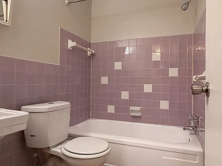 Valley York Apartments — Photo 7