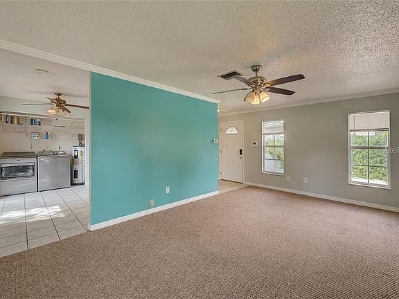 5th image of 404 Maplewood Dr