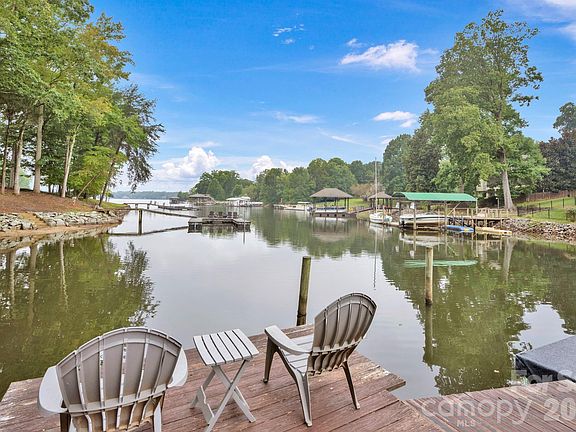 2nd image of 470 Lakeview Shores Loop