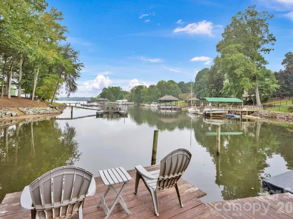 470 Lakeview Shores Loop, Mooresville, NC 28117