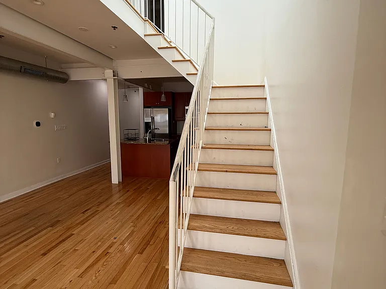 242 Centre St #6 — Photo 9
