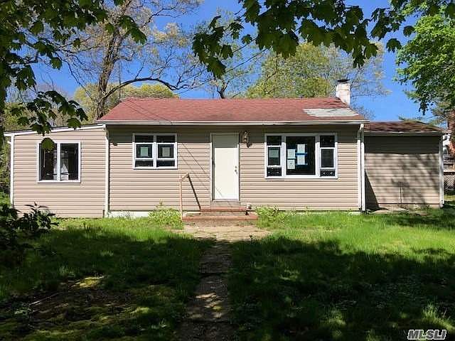 1st image of 27 Pinetop Dr