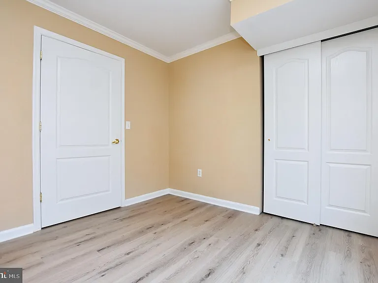 342 Nicholas Dr — Photo 16