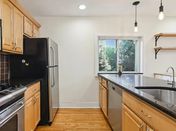 8 Carroll Place image 15 of 21