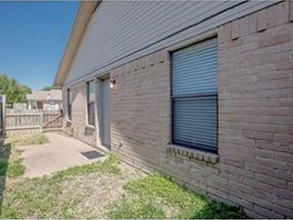 5th image of 2529 Hickory Dr