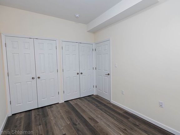 5th image of 16 Burnside Ave APT 2