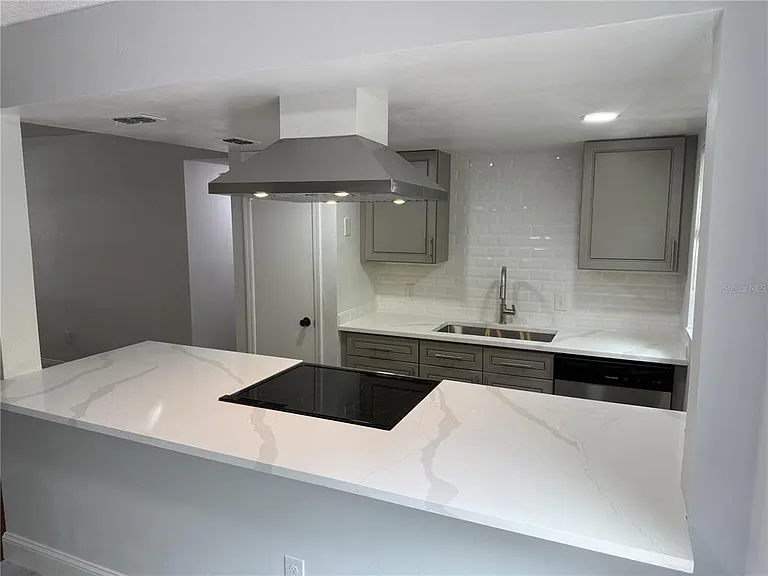 726 Edgewater Dr #2 — Photo 8