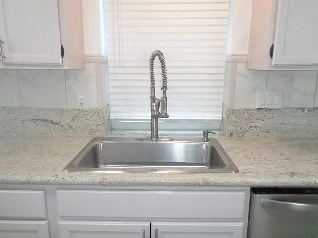 3406 Meadowlark Ln — Photo 10