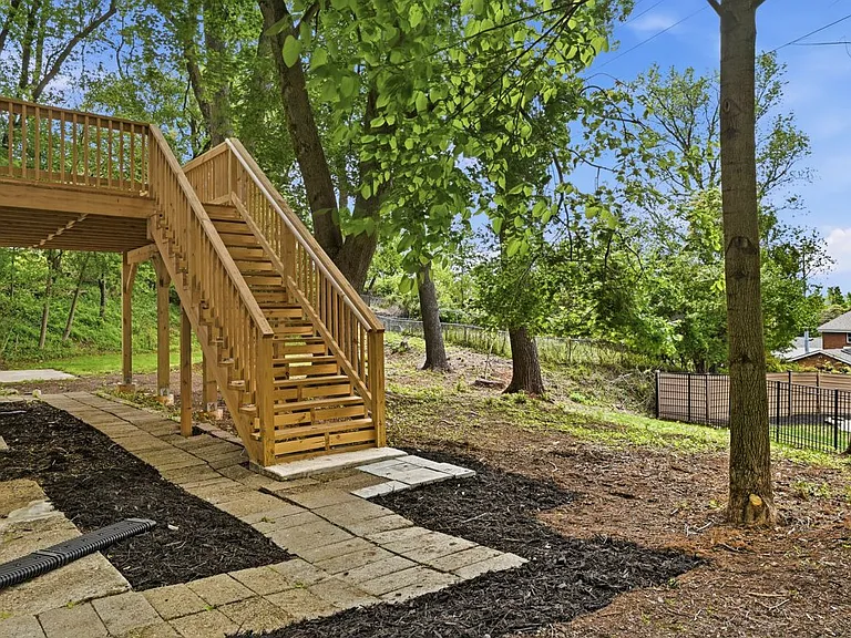 624 Orchard Hill Dr — Photo 45