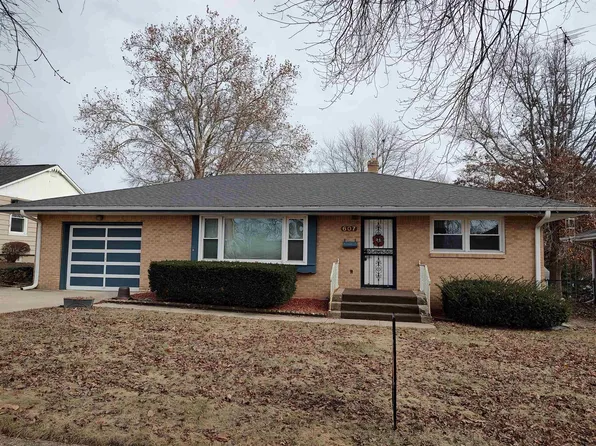 607 Hilton Ave, Rockford, IL 61107