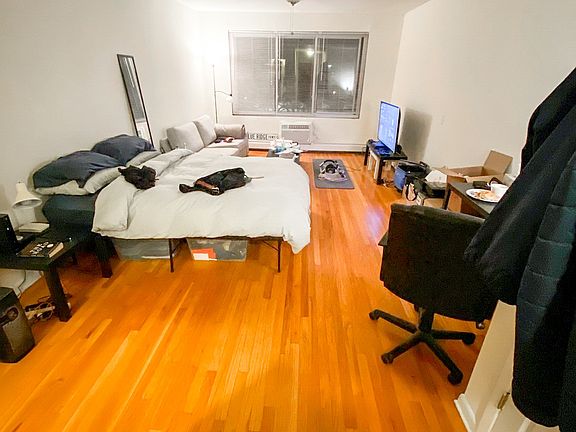 2nd image of 2600 W Logan Blvd #3J