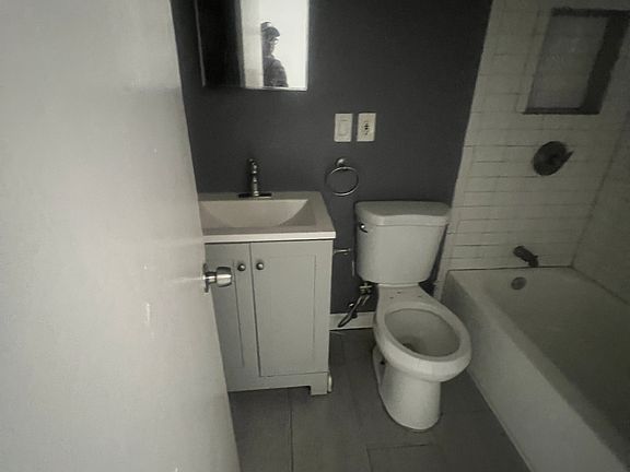 2nd image of 220 Sherman Ave #4