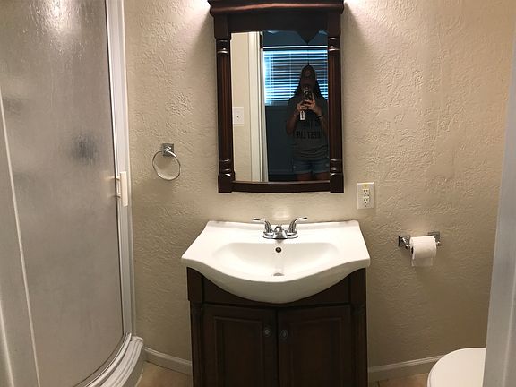 4th image of 2409 NW 42nd St