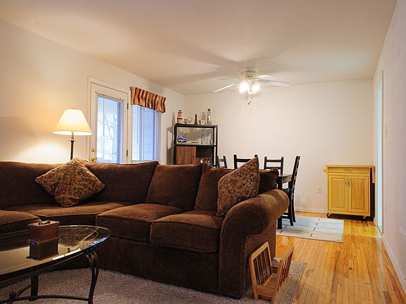5th image of 9612 Missouri St
