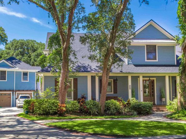 1104 Laughing Gull Ln