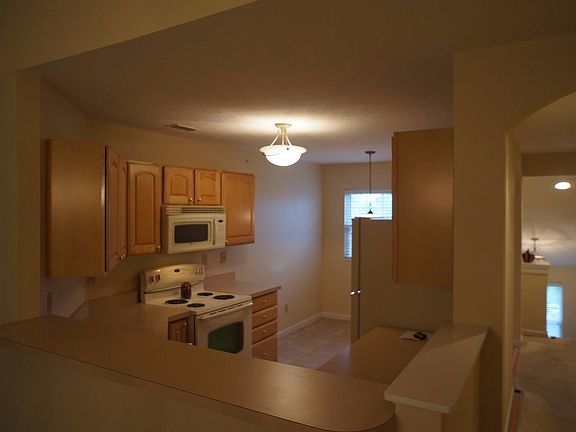 5th image of 626 Heritage Green Dr #3-302
