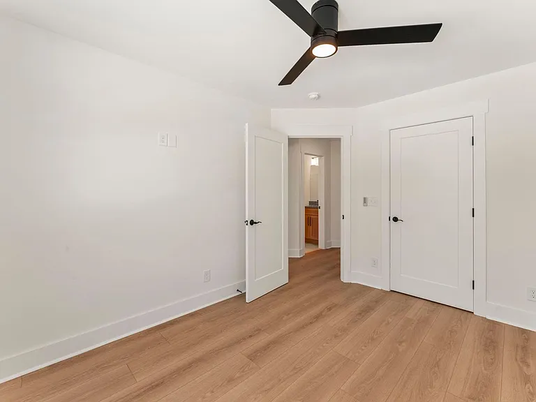 217 S Porter St — Photo 10