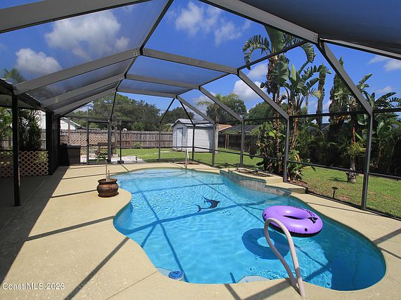 3rd image of 321 Seahorse Cir SE