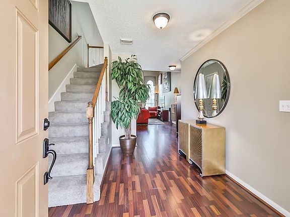 3rd image of 15210 Stoneyview Dr