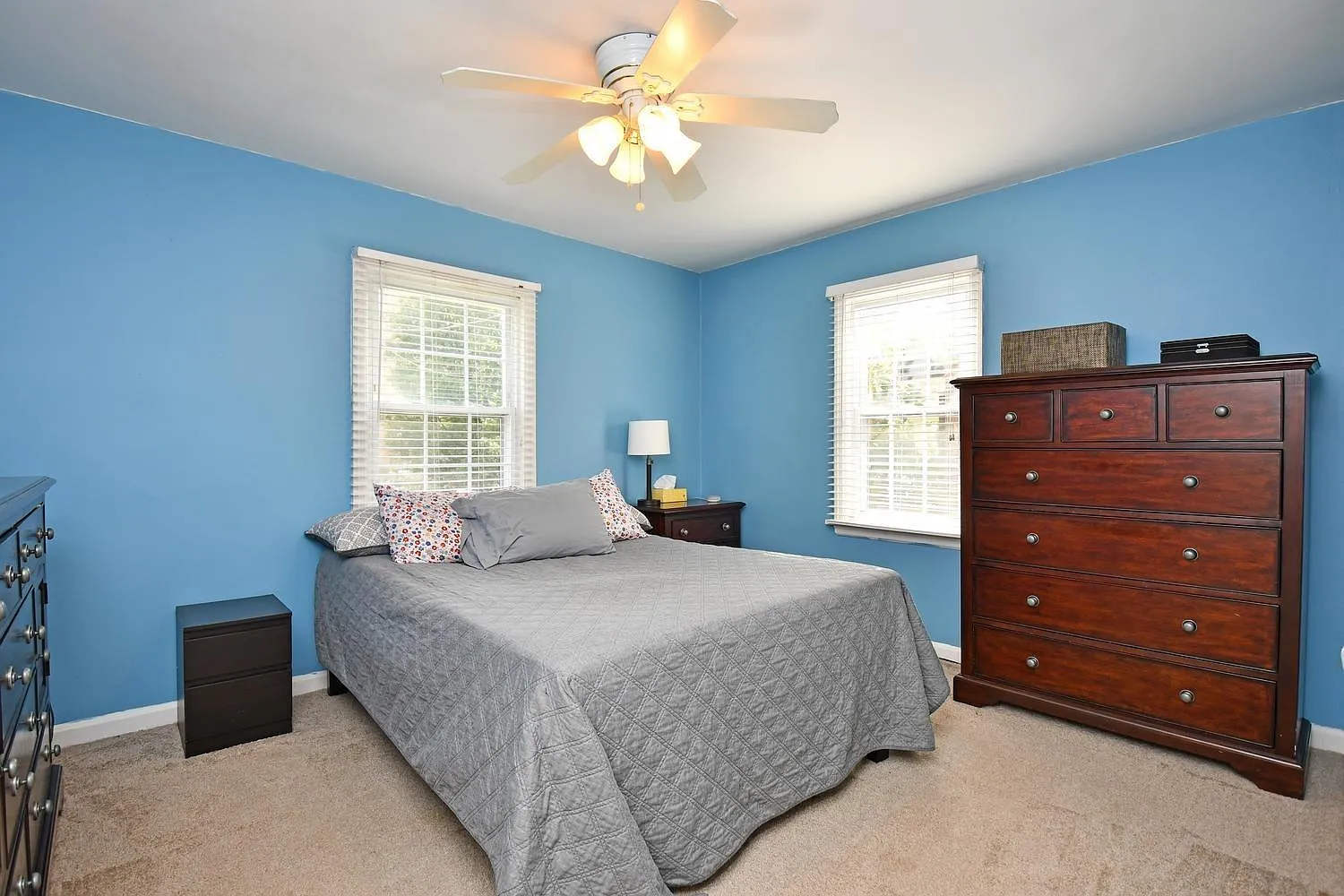 2 bed, 923 sqft, $1,750 — Photo 2