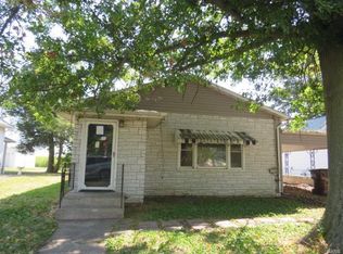 715 Springfield Rd, Gillespie, IL 62033