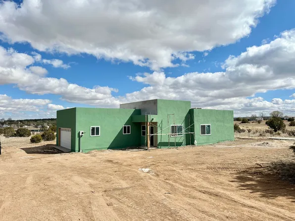 95 Skyline Dr, Edgewood, NM 87015