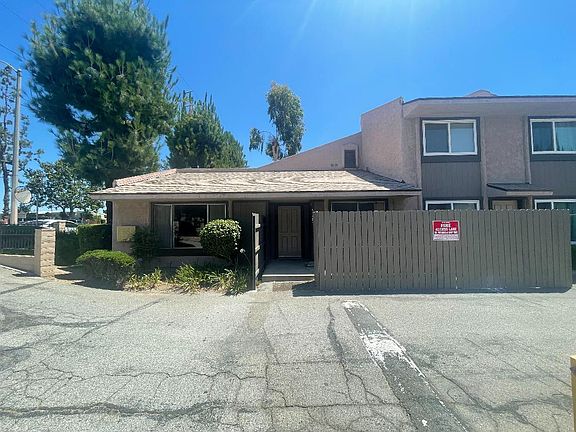 3rd image of 5325 N Barranca Ave