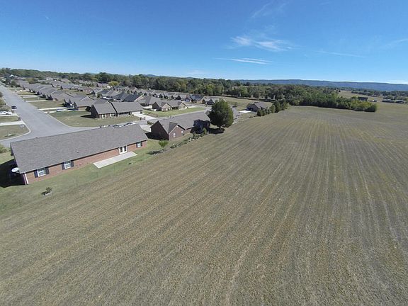 4th image of 1501 Maxwell Ln