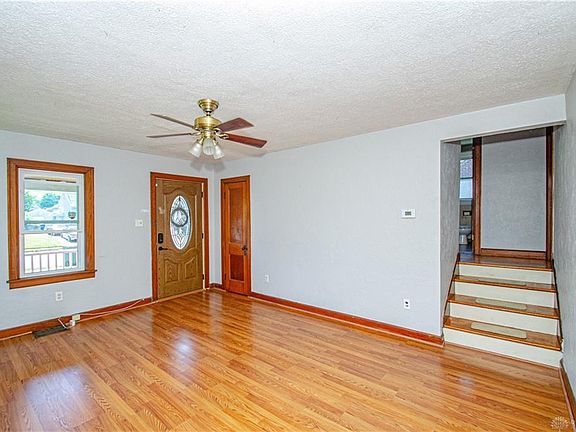 3rd image of 2905 Revere Ave
