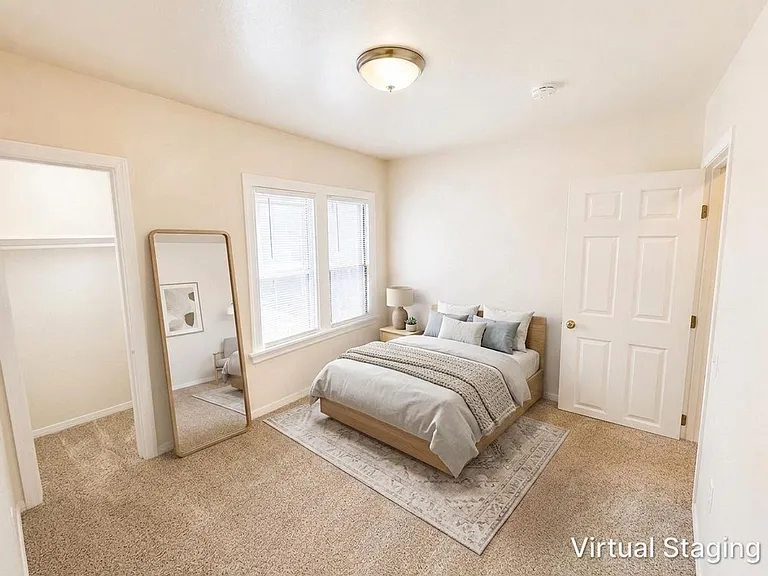 Town Manor Apartments — Photo 4