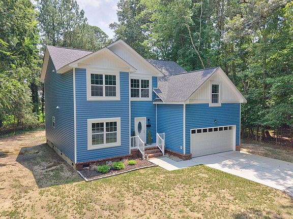 2nd image of 121 Parkway Dr