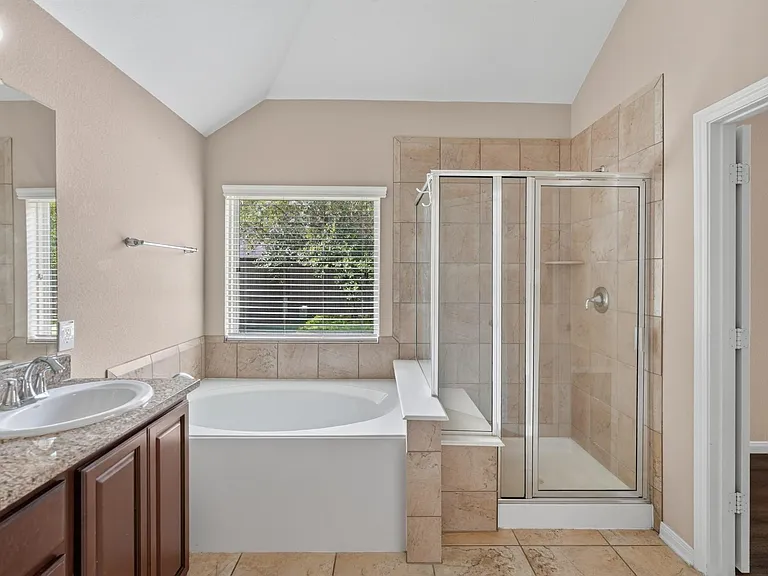 15 Butternut Grove Pl — Photo 19