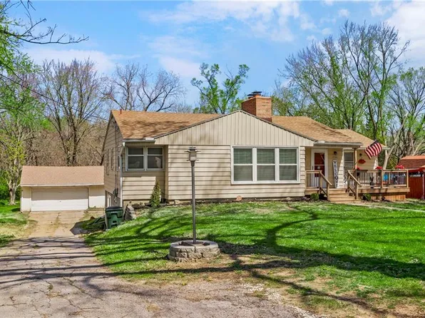 1924 Ottawa St, Leavenworth, KS 66048