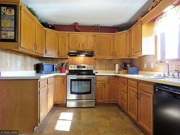 4th image of 3409 Aadland Ave NE