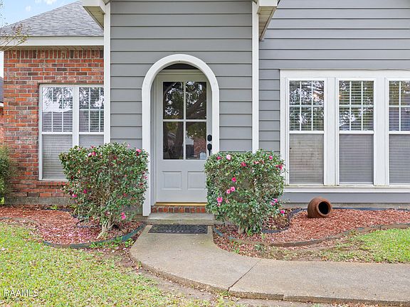 2nd image of 414 Lauren Dr