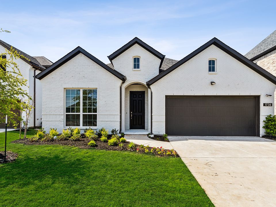 1st image of 204 Santa Lucia Dr