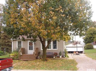 604 Corn St, Emden, IL 62635