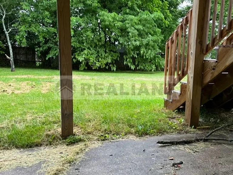 108 Oakwood Dr — Photo 11