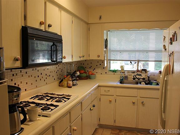 2nd image of 609 Yupon Ave