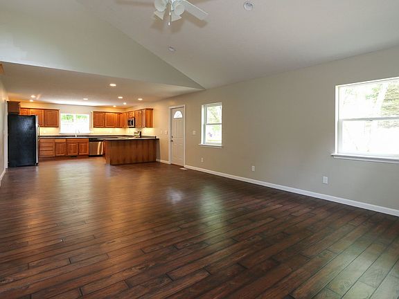 5th image of 2607 Smith Dr