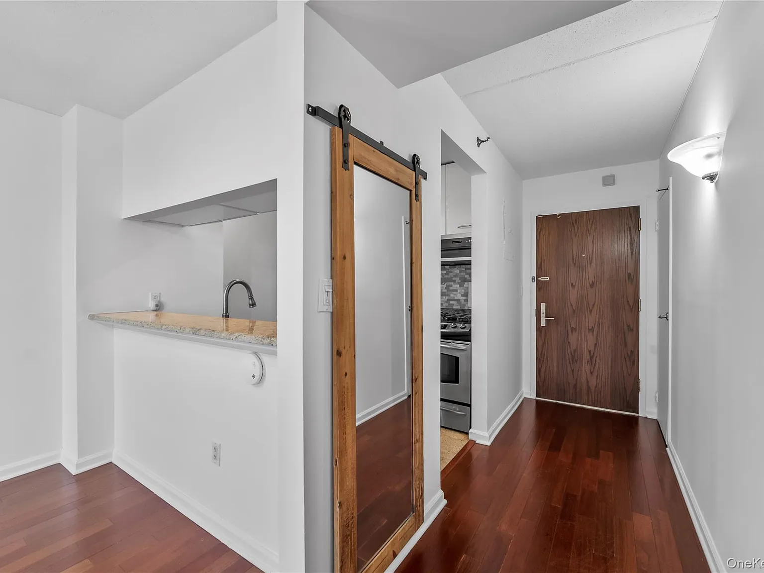 1 bed, 1.0 bath, 710 sqft, $2,900 — Photo 3