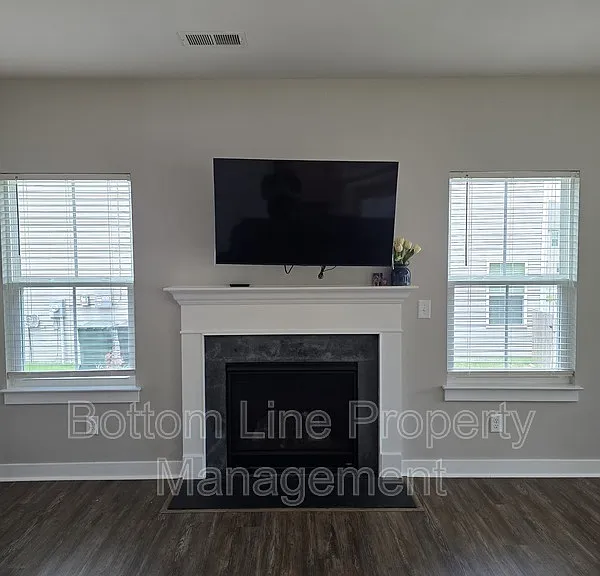 2030 Sewall Ave SW — Photo 18