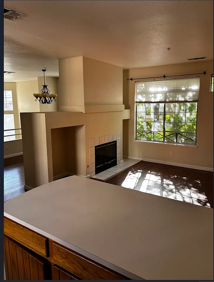 3 bed, 1547 sqft, $3,950 — Photo 1