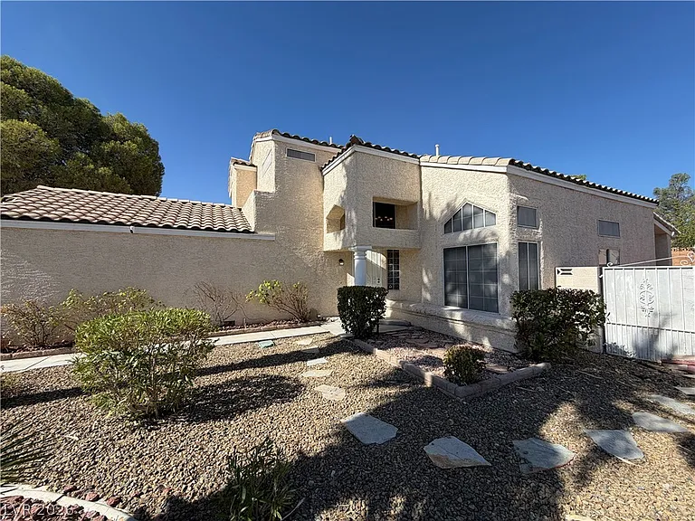 3045 Marsh Ct — Photo 3